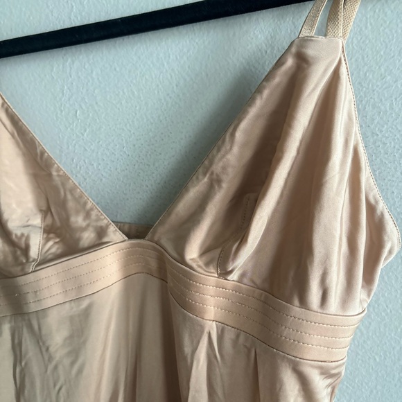 Victoria's Secret Cream slip - Picture 2 of 6